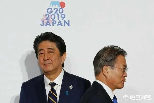 现在韩国倍受日本打压和制裁，这是文在寅的错，还是朴槿惠的错？