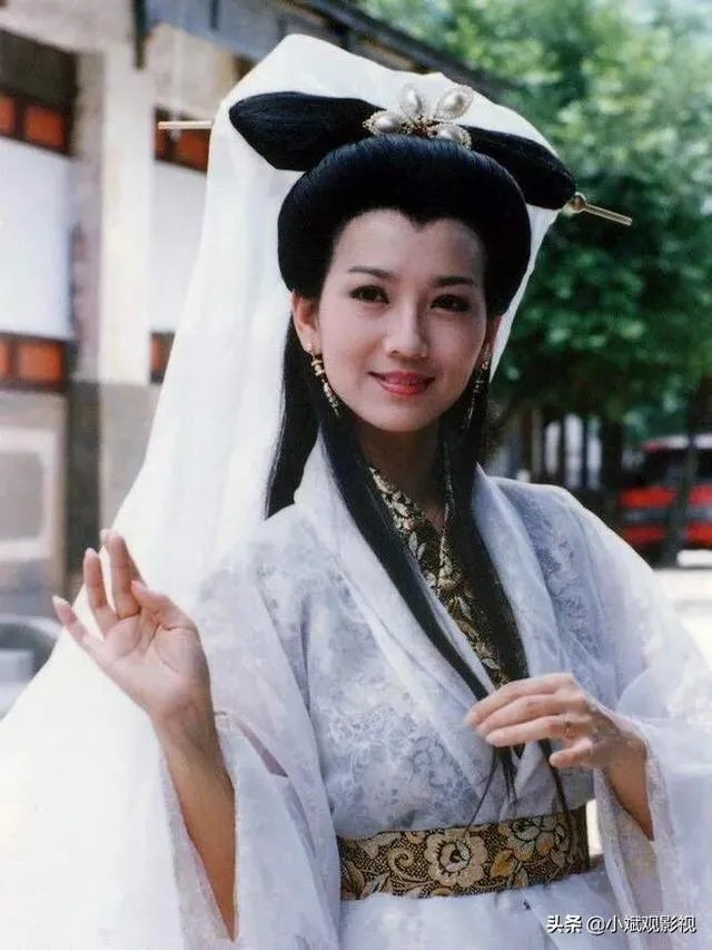 《新白娘子传奇》同样是蛇修炼而成,为何胡媚娘、白素贞容貌相差如此之大?
