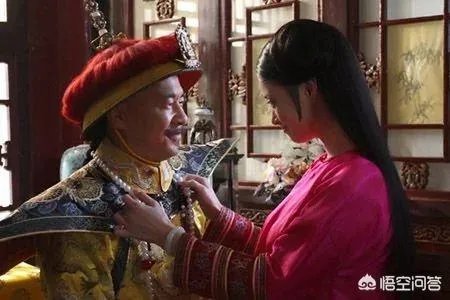 《甄嬛传》里,华妃怀孕的时候,雍正还不是皇上,那他为什么不让华妃有孩子?