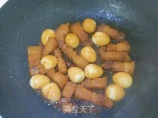 鹌鹑蛋红烧肉