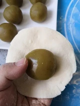 莲蓉包