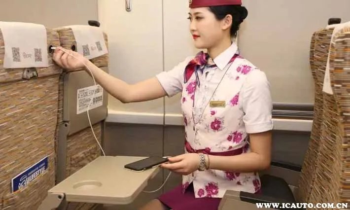 和谐号和复兴号的区别,智能动车组和复兴号有什么区别