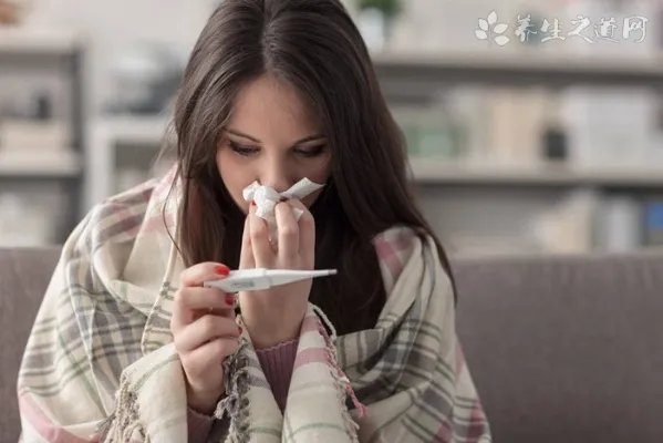 耳屎多是怎么回事