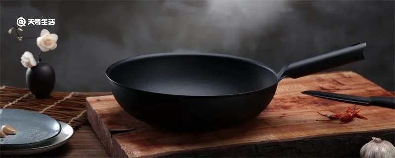 不粘锅涂层有毒吗
