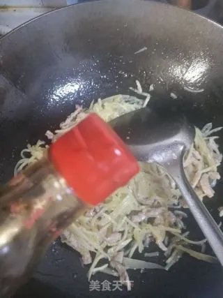 土豆丝炒肉