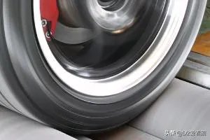 怎么开车省油?