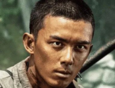 小鲜肉如今不吃香了,黄子韬开始秀肌肉,鹿晗是怎么做的?