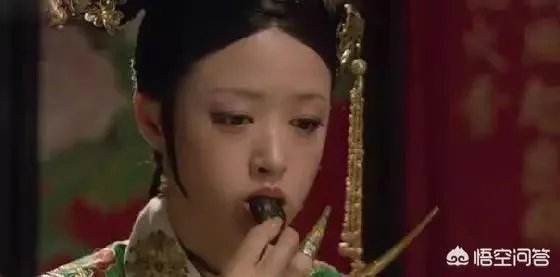 《甄嬛传》里,华妃怀孕的时候,雍正还不是皇上,那他为什么不让华妃有孩子?