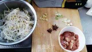 豆芽炒肉