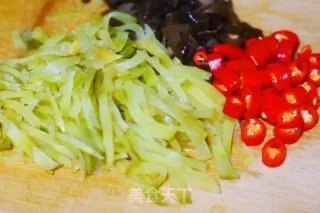 榨菜炒肉丝