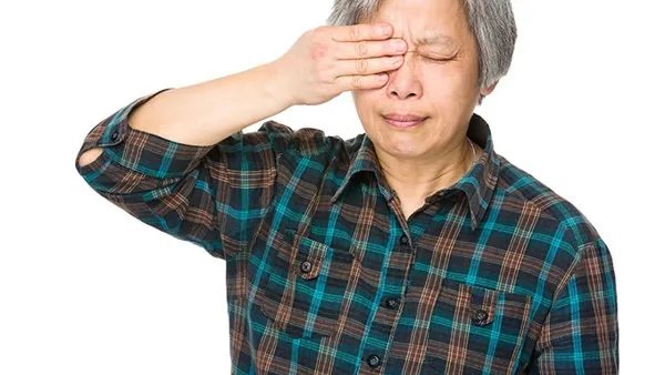 眼皮肿是怎么回事