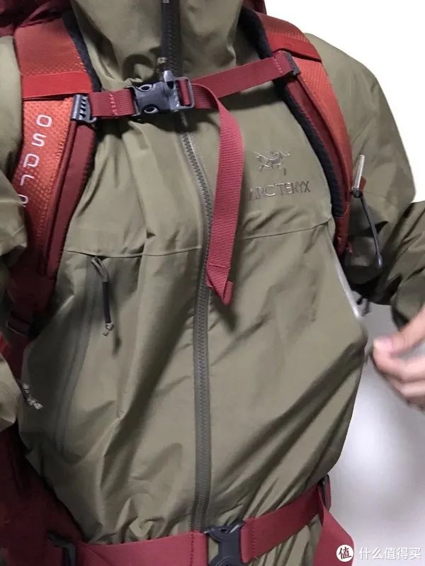 始祖鸟冲锋衣怎么样