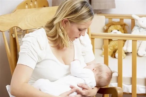 母乳喂养周:新冠疫情下该如何进行母乳喂养?