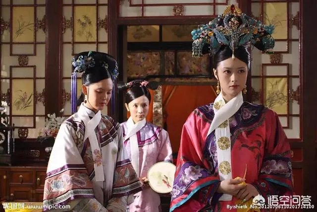 《甄嬛传》里,华妃怀孕的时候,雍正还不是皇上,那他为什么不让华妃有孩子?