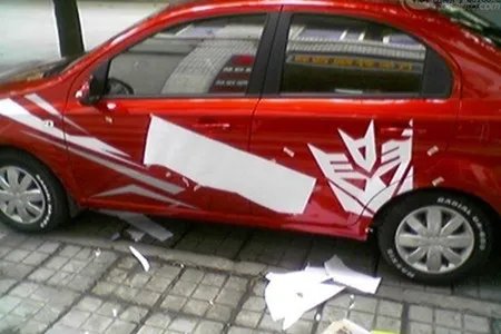车贴怎么贴
