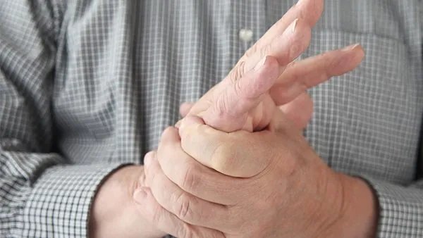 颈椎病会引起手麻吗