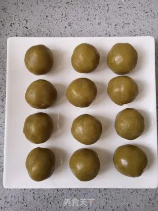 莲蓉包