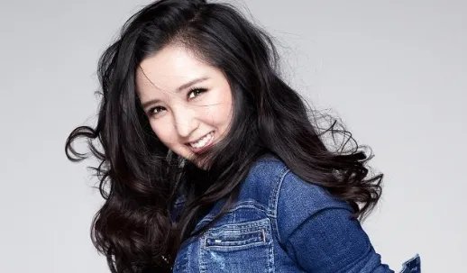 抹黑释小龙污蔑李宇春,一手好牌打稀烂,何洁现在怎么样了?