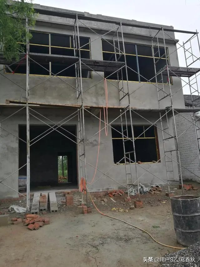 如何用15万建设和装修一座两层的农村自建房？