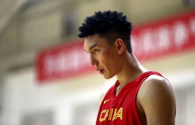 从青训队选拔5人进一线队,新疆男篮为什么要大换血?