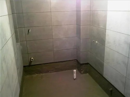 卫生间地砖怎么铺