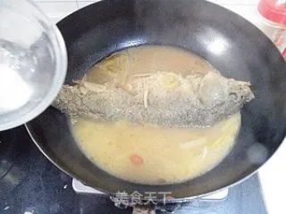 红烧鲤鱼