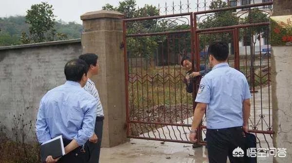 孩子马上上一年级了，送去好点封闭式学校住宿，还是去普通的不住宿学校好呢？为什么？