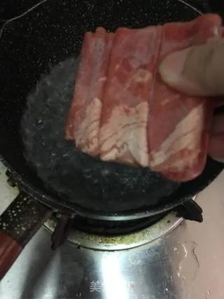 番茄金针菇肥牛