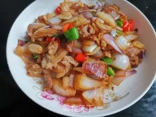 洋葱炒肉