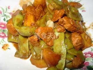 土豆豆角炖肉怎么做好吃，土豆豆角炖肉的家