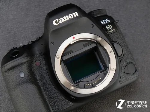 2620万像素全幅单反 佳能6D2单机9199元