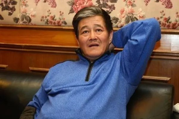 赵本山为什么被封杀?赵本山怎么了得罪谁了?赵本山死了吗