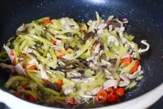 榨菜炒肉丝