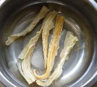 腐竹莴荀炒肉