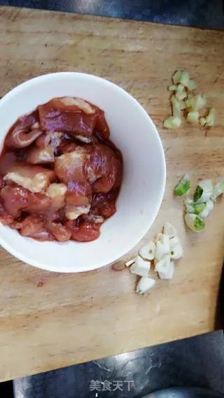 豆芽炒肉