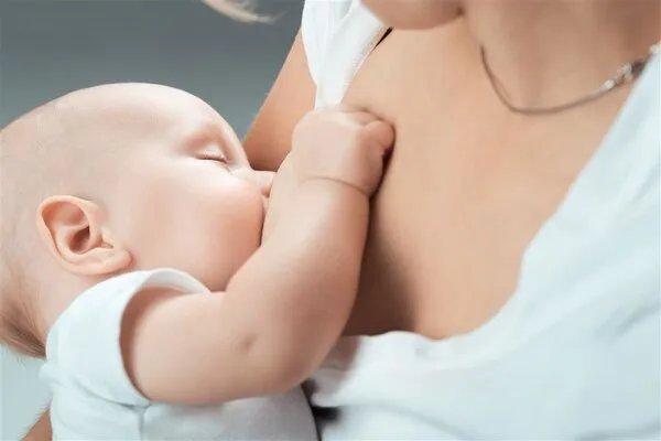 母乳喂养周:新冠疫情下该如何进行母乳喂养?