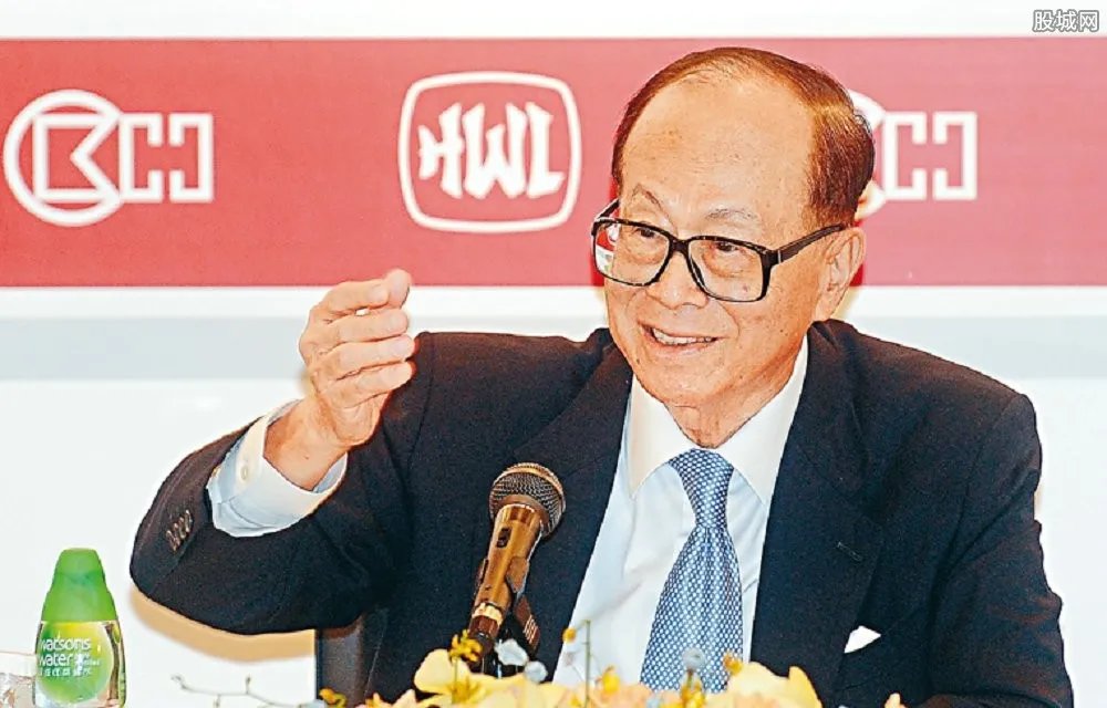 世界华人首富之一 李嘉诚有多少钱？
