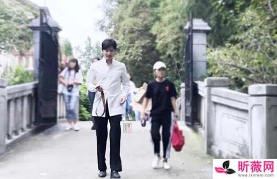 王泷正个人资料简介及图片介绍