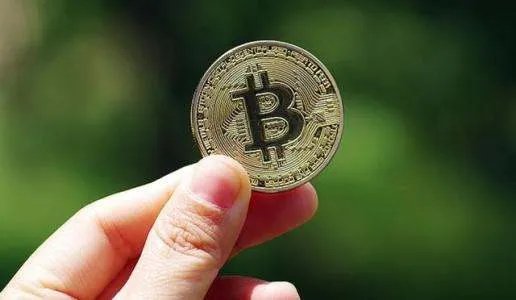 比特币市值突破万亿,是什么让它如此疯狂?