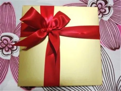 一周年结婚纪念日怎么过 给老婆一个浪漫的纪念日