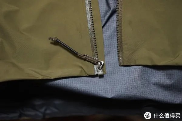 始祖鸟冲锋衣怎么样