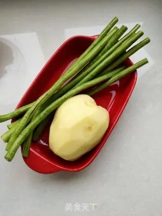 土豆炖鸡块