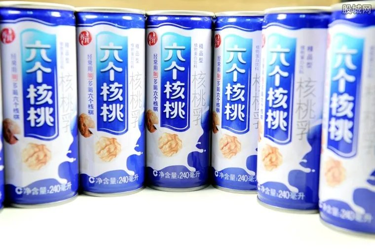 六个核桃多少钱一箱 补脑必备还便宜！