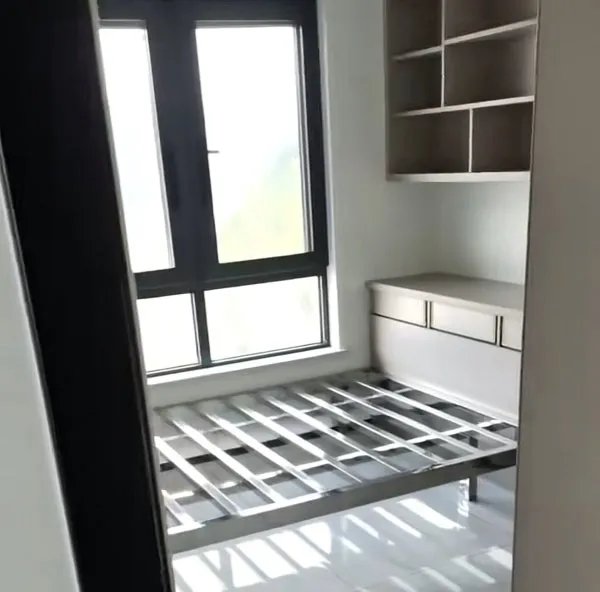 衢州一男子用不锈钢硬核装修全屋,这样的装修你会心动吗?