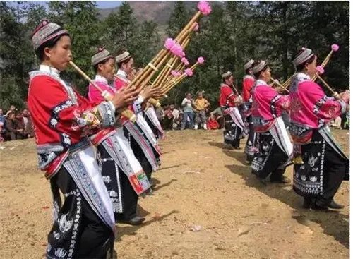 少数民族的风俗有哪些 少数民族6大古怪风俗汇总