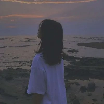 2020女生背影头像大全