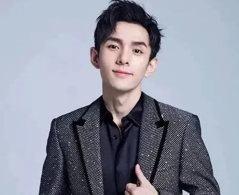 李佳琦公司因涉虚假宣传被罚30万,李佳琦本人对此事有何表示?