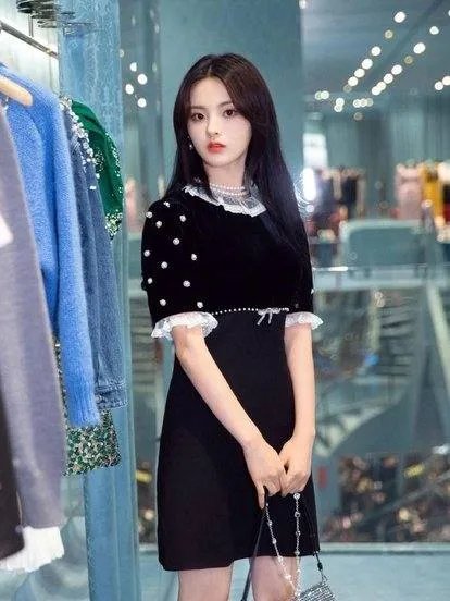 杨超越和yamy互怼真的太好笑了，你会经常怼你的好闺蜜吗？